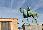 La statue du Roi Albert, La place de l�Albertine